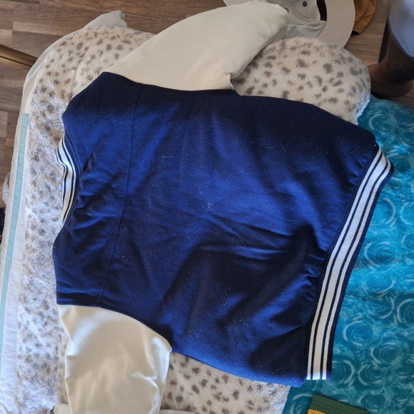 Team Jacket Bears boys size Small signed - Picture 2 of 3